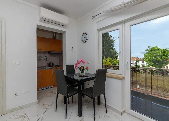 Genoa Gostinjska kuća 3*