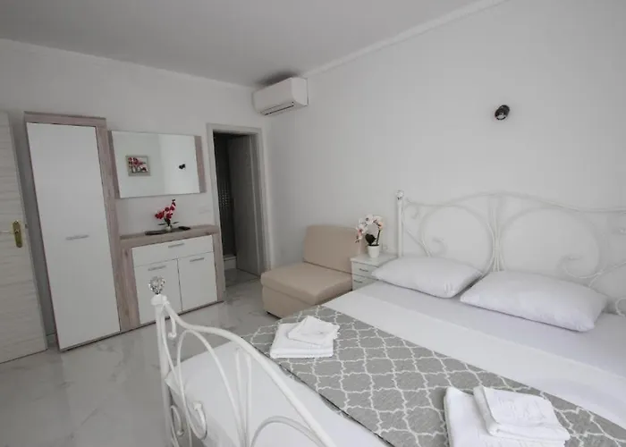 Genoa Gostinjska kuća 3*